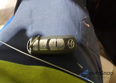 2019 Toyota Yaris Le из США, поврежденный, VIN 3MYDLBYV8KY501989